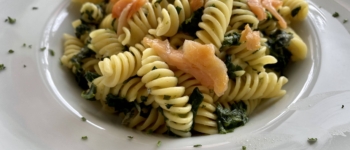 Paste cu spanac, gongorzola si somon fume.